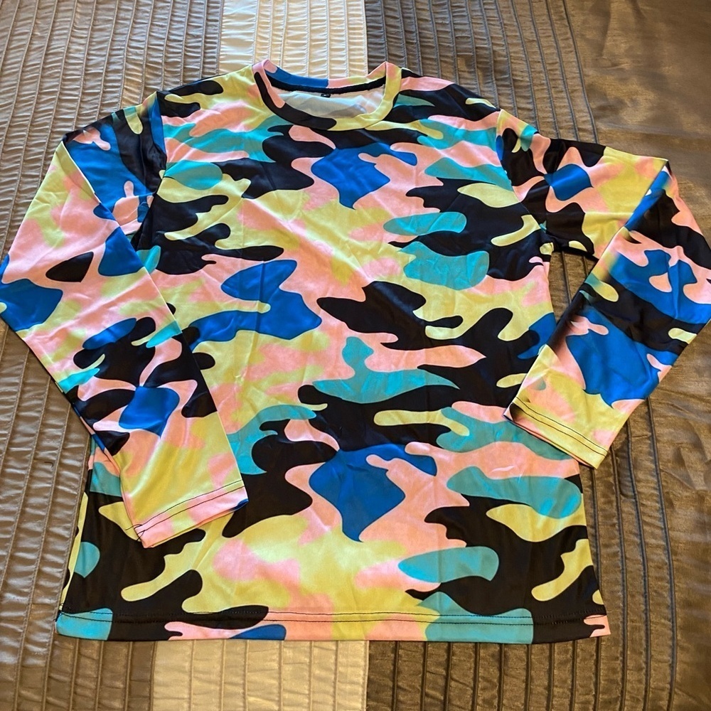 Men's Camo Long Sleeve Crewneck - NEW-Pullover Lightweight Slim Fit Casual Shirt - Picture 2 of 6